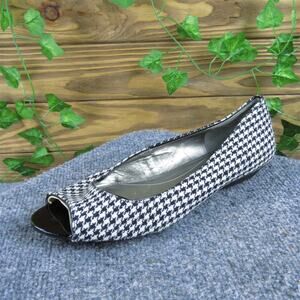 Bandolino Women's Wilimena Flat White Synthetic Sz 7.5 Medium Used 2025‎